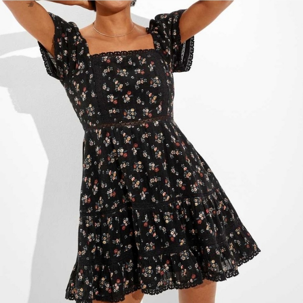 American Eagle Outfitters Black Floral Mini Dress